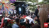 FOTO: Meriahnya Kampanye Jokowi-Ma'ruf Amin di Tangerang Pasangan capres dan cawapres nomor urut 01, Joko Widodo-Ma'ruf Amin menggelar kampanye terbuka di Tangerang, Banten, Minggu (7/4).