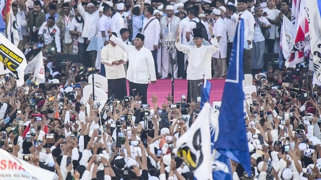 Prabowo Subianto mengatakan dirinya berterima kasih kepada Tuhan bahwa dirinya mendapatkan kesempatan untuk melawan angkara murka.