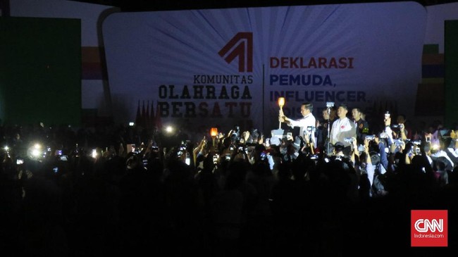 Jokowi membeberkan catatan positif Indonesia di Asian Games 2018 hingga Timnas sepak bola yang mampu menjuarai kompetisi AFF U-22.