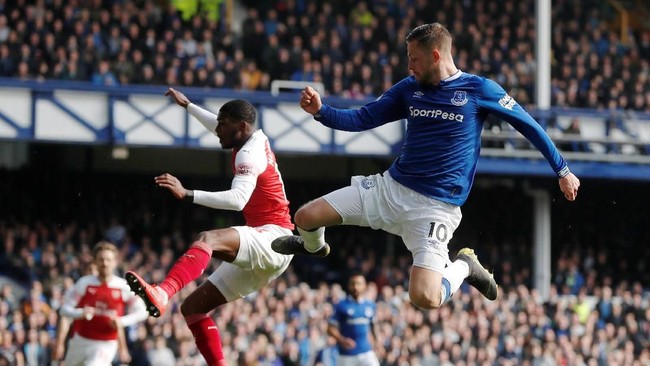 Everton mengamankan poin penuh dalam lanjutan Liga Inggris 2018/2019 ketika menjamu Arsenal di Stadion Goodison Park, Liverpool, Minggu (7/4).