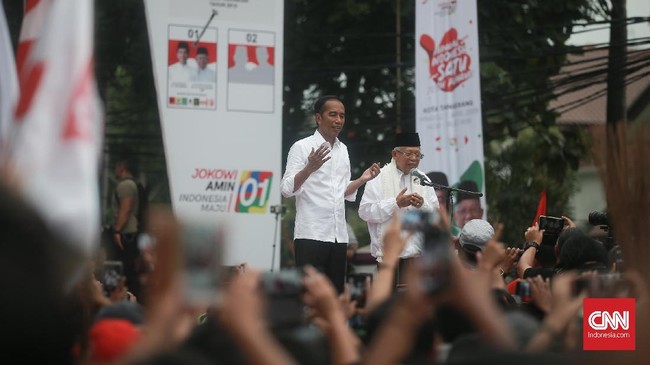 Simbol sapu dianggap Jokowi mampu melambangkan semangat menghapus fitnah, hoaks hingga hasutan selama gelaran Pilpres 2019.