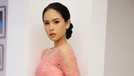 Maudy Ayunda mendapat kesempatan untuk memerankan karakter Hasri Ainun Besari di film Habibie & Ainun 3&period; Sebelumnya&comma; karakter tersebut diperankan oleh BCL&period;
