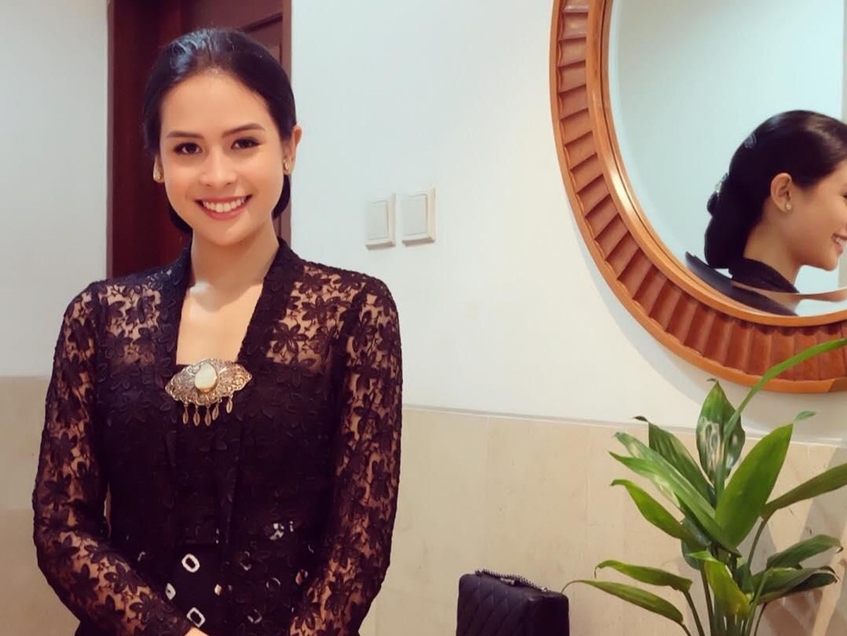 Maudy Ayunda mendapat kesempatan untuk memerankan karakter Hasri Ainun Besari di film Habibie & Ainun 3&period; Sebelumnya&comma; karakter tersebut diperankan oleh BCL&period;