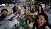 FOTO: Makan Malam Serba Putih Pertama di Kuba Havana menggelar makan malam serba putih yang terinspirasi dari piknik ala Prancis, Diner en Blanc.