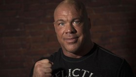 Legenda WWE SmackDown Kurt Angle Pensiun