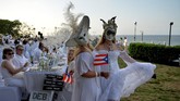 FOTO: Makan Malam Serba Putih Pertama di Kuba Havana menggelar makan malam serba putih yang terinspirasi dari piknik ala Prancis, Diner en Blanc.
