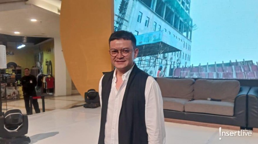 Cerita Hedi Yunus Dapat Sambutan Warga New York Saat Salat Jumat Hedi Yunus baru-baru ini mendapat pengalaman mengesankan mendapat sambutan hangat dari warga New York.