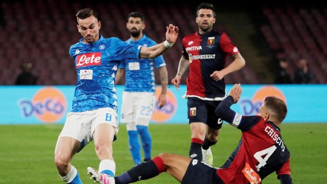 Napoli gagal meraih kemenangan ketika berhadapan dengan Genoa yang harus bermain dengan 10 pemain sejak menit ke-28 dalam lanjutan Liga Italia 2018/2019.