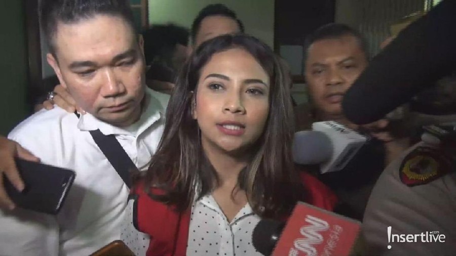 Doddy Sudrajat, ayah Vanessa Angel akan membawakan sang putri perlengkapan salat.