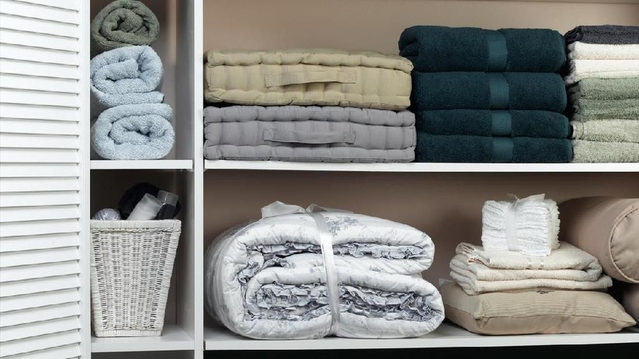 Tips Menyimpan Bed Cover Jadi Lebih Ringkas dan Rapi