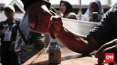 FOTO: Simulasi Pemungutan Suara Pemilu 2019 Kelompok Penyelenggara Pemungutan Suara (KPPS) menggelar simulasi pemungutan dan pencoblosan surat suara Pemilu 2019 di Tanah Abang, Jakarta, Selasa (9/4).