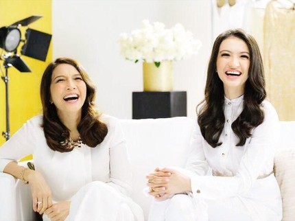 Mirip Banget, Intip 7 Potret Kedekatan Raline Shah dan Bundanya