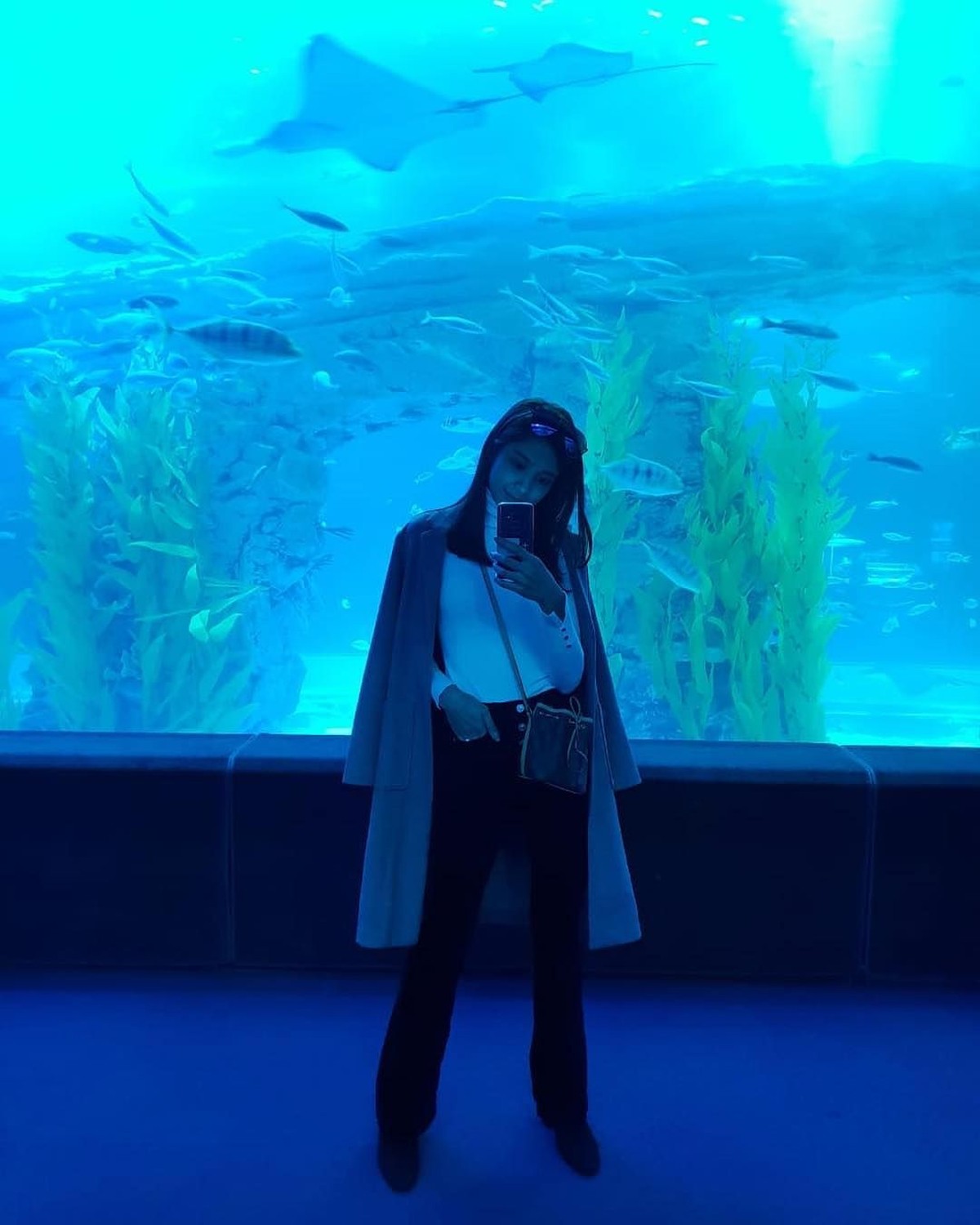 Mikha Tambayong dikenal memiliki gaya yang terlihat chic dan santai&period; Berikut ini potret penampilan ala Mikha Tambayong&period;