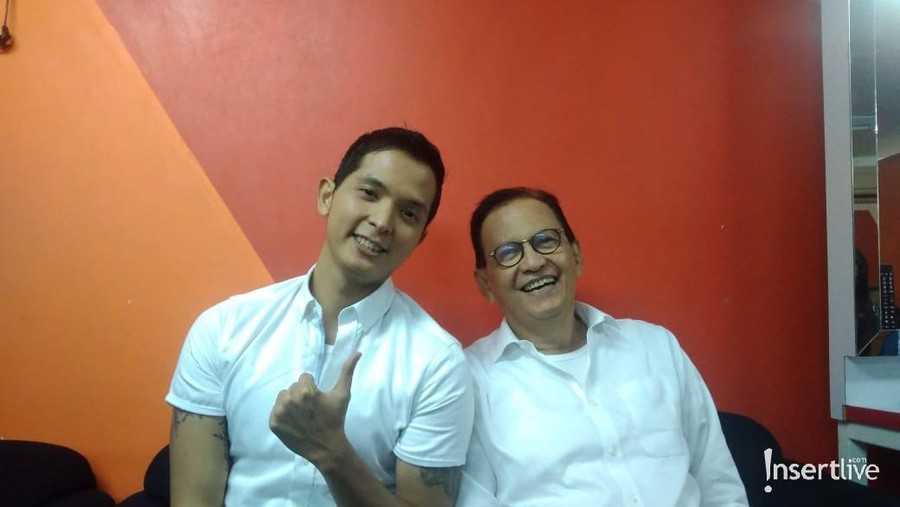 Video Gading Menangis Viral, Begini Dukungan Roy & Gibran Marten Video Gading Marten yang sedang menyanyikan lagu Pergilah Kasih juga mendapat perhatian dari sang ayah.
