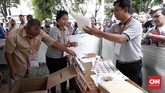 FOTO: Simulasi Pemungutan Suara Pemilu 2019 Kelompok Penyelenggara Pemungutan Suara (KPPS) menggelar simulasi pemungutan dan pencoblosan surat suara Pemilu 2019 di Tanah Abang, Jakarta, Selasa (9/4).