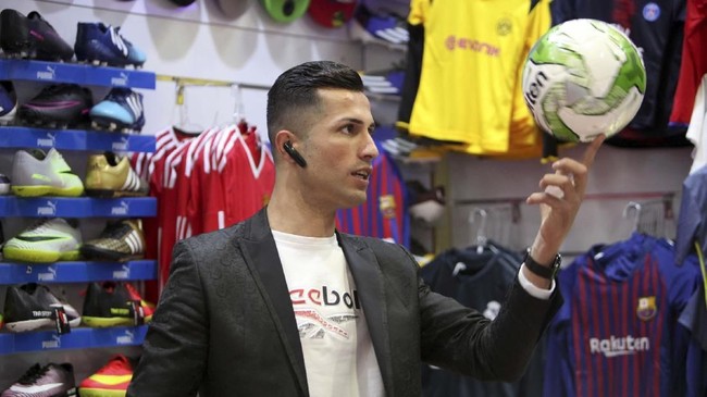 FOTO: Biwar Abdullah, Cristiano Ronaldo 'KW' dari Irak