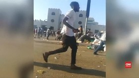 VIDEO: Demonstrasi Damai Rakyat Sudan Dibalas Tembakan