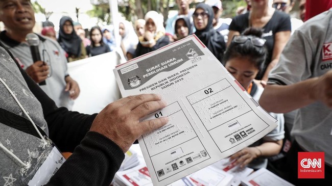 Syarat pendidikan terakhir bagi capres-cawapres adalah SMA sederajat termasuk Sekolah Menengah Atas Luar Biasa (SMALB). Diatur dalam Pasal 169 UU Pemilu.