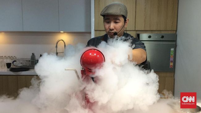 Gastronomi molekuler adalah teknik memasak dengan sains. Salah satunya bisa dilakukan untuk meracik sajian es krim.