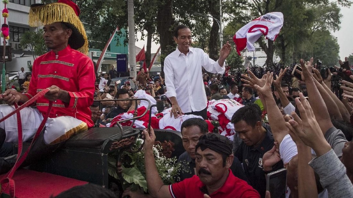 FOTO : Adu Kuat Kampanye Jokowi - Prabowo di Solo
