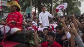 FOTO : Adu Kuat Kampanye Jokowi - Prabowo di Solo Jokowi dan Prabowo secara bergantian menggelar kampanye terbuka di Solo. Solo siginifikan karena jadi basis suara Jokowi yang penting untuk direbut Prabowo.