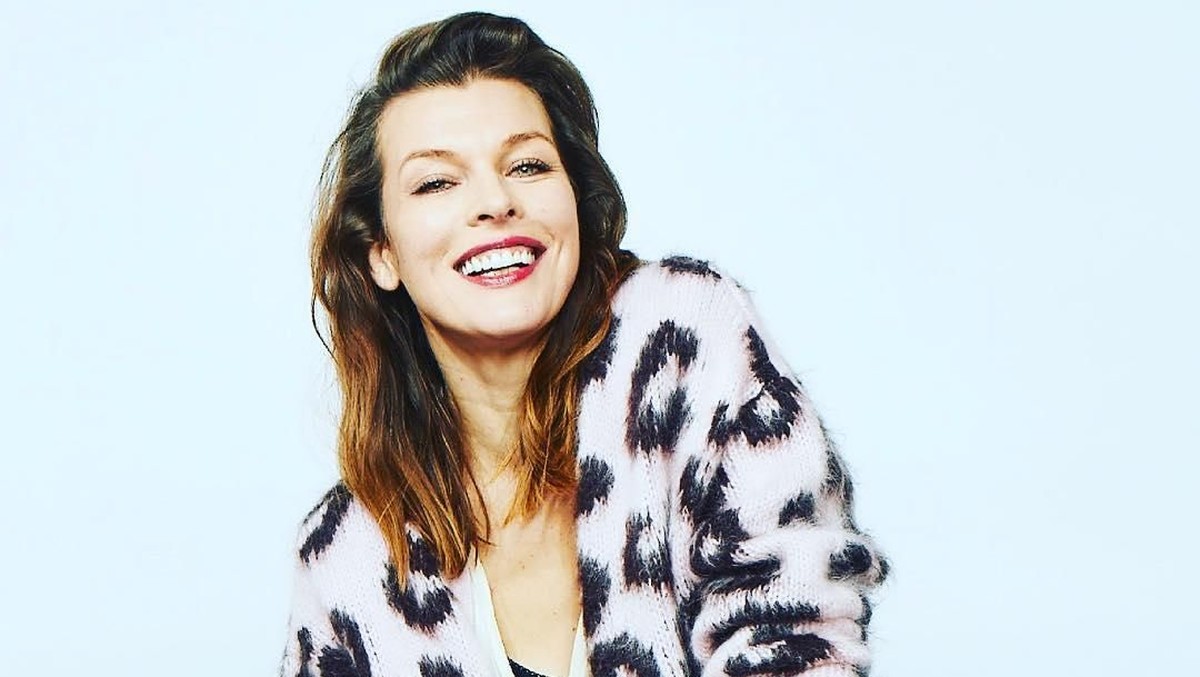 Karakter antagonis Nimue&comma; The Blood Queen dalam film Hellboy diperankan aktris Milla Jovovich&period; Berikut ini deretan potret cantik dari Milla Jovovich&period;