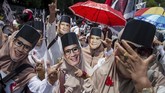 FOTO : Adu Kuat Kampanye Jokowi - Prabowo di Solo Jokowi dan Prabowo secara bergantian menggelar kampanye terbuka di Solo. Solo siginifikan karena jadi basis suara Jokowi yang penting untuk direbut Prabowo.