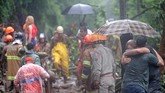 FOTO: Longsor di Rio de Janeiro Renggut Enam Nyawa Badai dan hujan deras memicu longsor di Rio de Janeiro, Brasil. Bencana itu merenggut enam nyawa penduduk