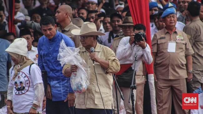 Capres nomor 02 Prabowo Subianto mengklaim mendapat hasil sejumlah lembaga survei terpercaya yang menyebut dirinya mendominasi elektabilitas 58-63 persen.