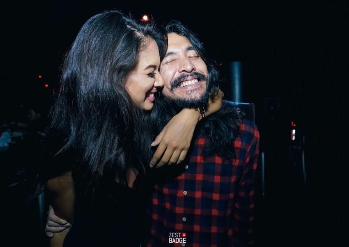 Marcello Tahitoe atau Ello dan sang kekasih&comma; Aurelie Moeremans dikabarkan akan menikah dalam waktu dekat&period; Yuk lihat kembali 6 potret kemesraan mereka berdua&period;