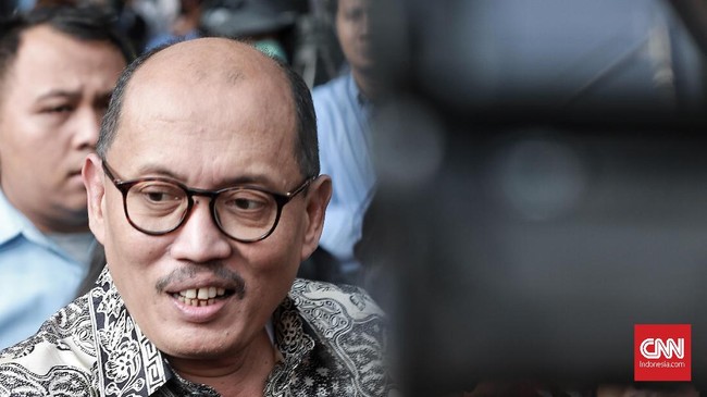 Staf Ahli Menag Bidang Hukum dan HAM, Janedjri M Gaffar menyebut duit US$30 ribu yang diterima Lukman Hakim berasal dari atase agama Kedubes Arab Saudi.