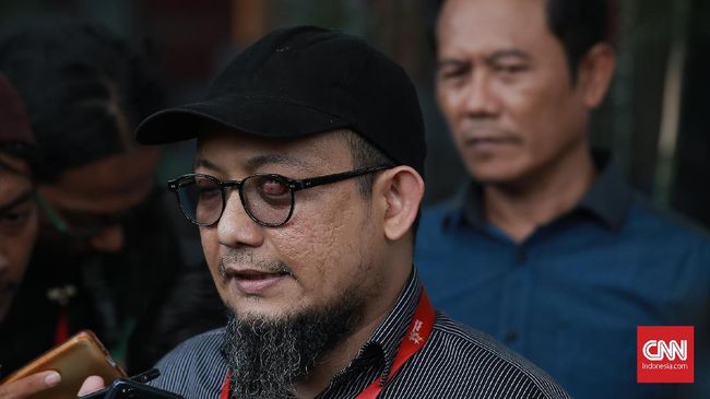 KPK Tagih Polri Ungkap Kasus Novel Baswedan KPK masih menunggu sikap Polri dalam merespons perintah Presiden Joko Widodo untuk mengungkap pelaku penyerangan air keras terhadap Novel Baswedan.