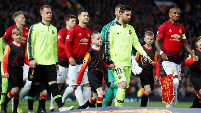 Manchester United harus memenuhi sejumlah syarat untuk bisa menang atas Barcelona di leg kedua perempat final Liga Champions, Rabu (17/4) dini hari WIB.
