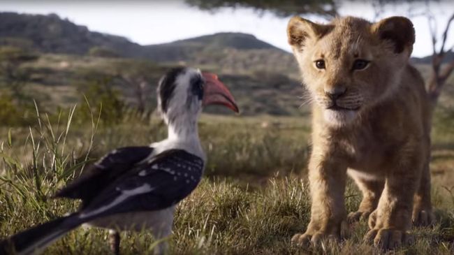 Sejumlah kru film versi orisinal yang rilis pada 1994 mengaku sedih melihat hasil produksi ulang The Lion King dalam bentuk live-action. 