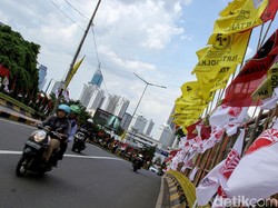 Janji Parpol di DKI Rapikan Bendera yang Bikin Penuh Flyover