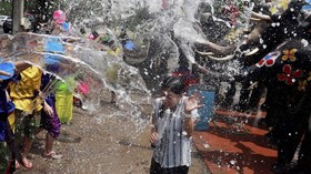 FOTO: Kuyup di Songkran Thailand