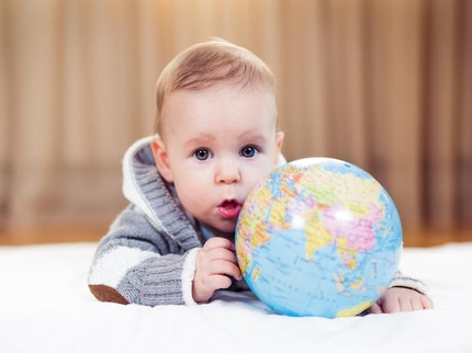 25 Inspirasi Nama Bayi Laki-laki dari Pemenang Nobel Dunia