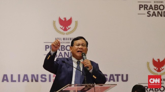 Prabowo Subianto melakukan pidato kebangsaan di Surabaya, Jawa Timur dan mengenalkan nama-nama yang bakal membantunya di pemerintahan jika kelak terpilih.