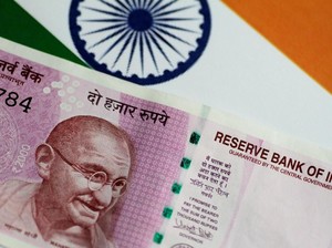 Atmanirbhar vs America First: Rupee Tumbang, Terendah Sepanjang Masa