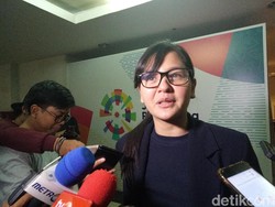 Pujian Campur Kritik dari Umuh Muchtar buat Ratu Tisha