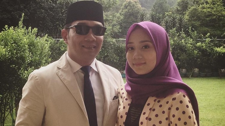 Mendapat kritik soal PPDB putrinya, Ridwan Kamil lantas angkat bicara. Apa kata suami Atalia ini?