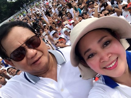Sweet! Prabowo Rayakan Ultah Bersama Titiek Soeharto & Didit Prabowo