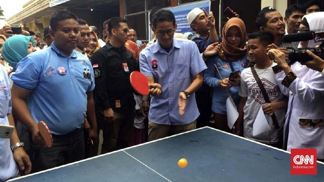 Berkampanye di Palembang, Sandiaga Uno menargetkan lewat 20 persen potongan biaya hidup harian, keluarga Indonesia bisa menabung minimal Rp1,5 juta per bulan.