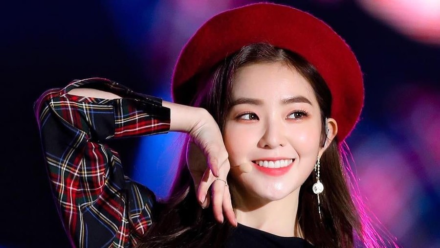 Fakta di Balik Foto Irene Red Velvet dengan Kim Jong Un Foto Irene dan Kim Jong Un yang berdiri berdampingan sempat menghebohkan jagat maya.