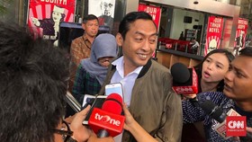 Stafsus Menag Bungkam soal Duit di Ruang Kerja Lukman Hakim