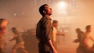 6 Fakta Menarik Kostum Kece Gundala Kesuksesan film Gundala diiringi dengan penampilan kece Abimana Aryasatya saat mengenakan kostumnya. Ternyata kostum Gundala sangat istimewa lho. Apa alasannya?