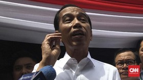 img-title Tangkal Hoaks, Jokowi Ajak Pendukung Berpikir Logis