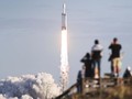 SpaceX Kenalkan Dua Astronaut Pertama Mereka