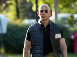 Bukan Mobil Mewah, Orang Terkaya di Dunia Jeff Bezos Dulu Mimpi Punya Forklift