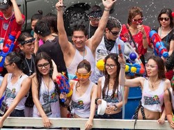 Video: Songkran, Festival Air Terpopuler di Thailand